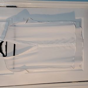 NwOT Shein Curve 2X White V-Neck Sleeveless Tunic Blouse